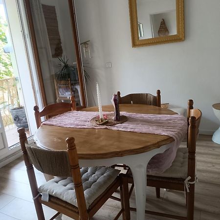 Private Room In Cozy Homestay - Line 14, Direct Access To Paris - Airport Orly เชอวิลยี-ลารุย ภายนอก รูปภาพ