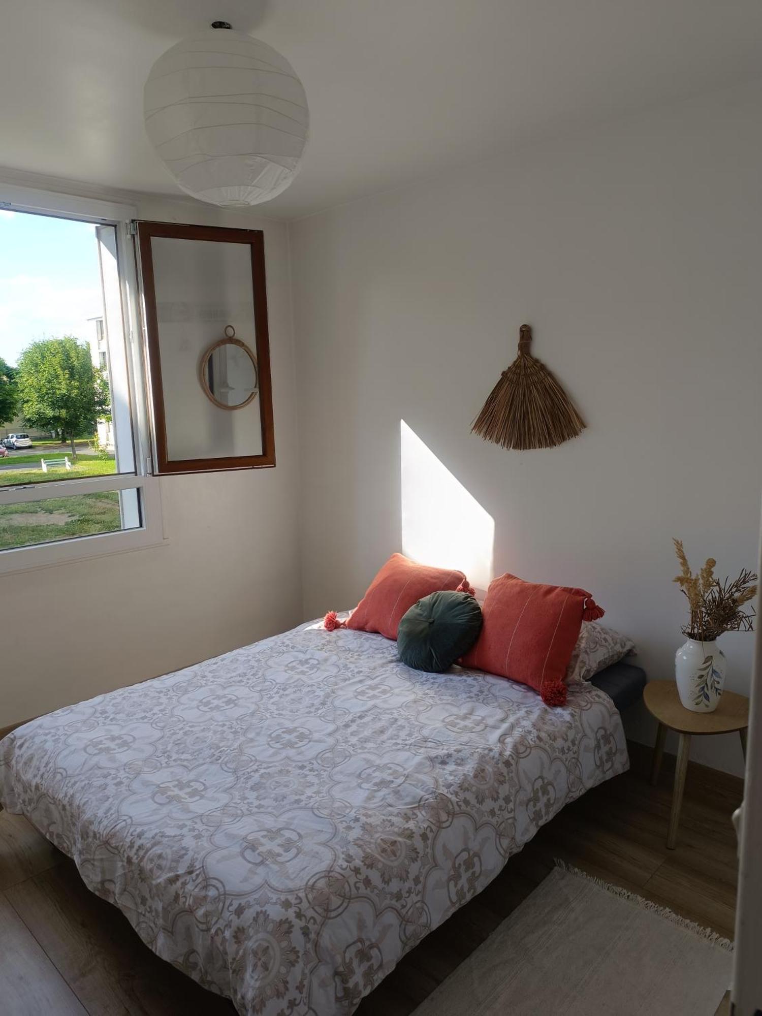 Private Room In Cozy Homestay - Line 14, Direct Access To Paris - Airport Orly เชอวิลยี-ลารุย ภายนอก รูปภาพ