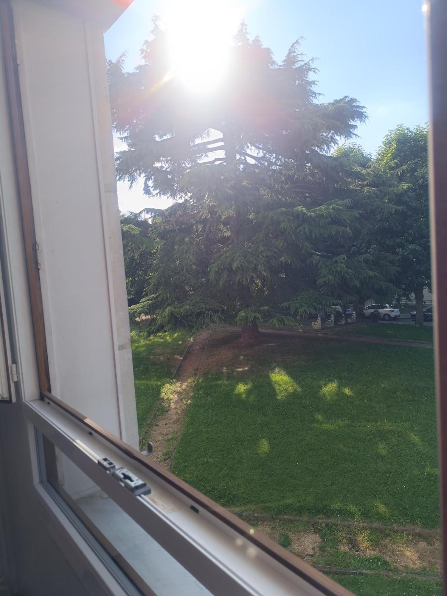 Private Room In Cozy Homestay - Line 14, Direct Access To Paris - Airport Orly เชอวิลยี-ลารุย ภายนอก รูปภาพ